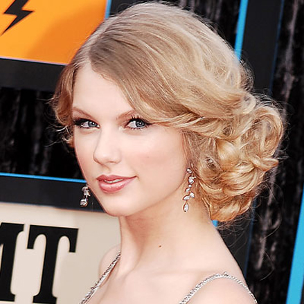 Turn the roof of the Taylor Swift hair, hair beauty, Beauty, Hair, Taylor Swift, lam dep,