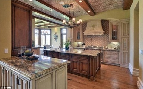 Biệt thự lộng lẫy của Kim