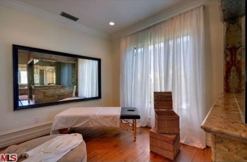 Biệt thự lộng lẫy của Kim