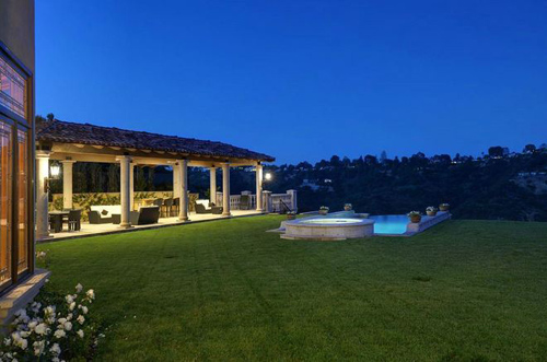 Biệt thự lộng lẫy của Kim