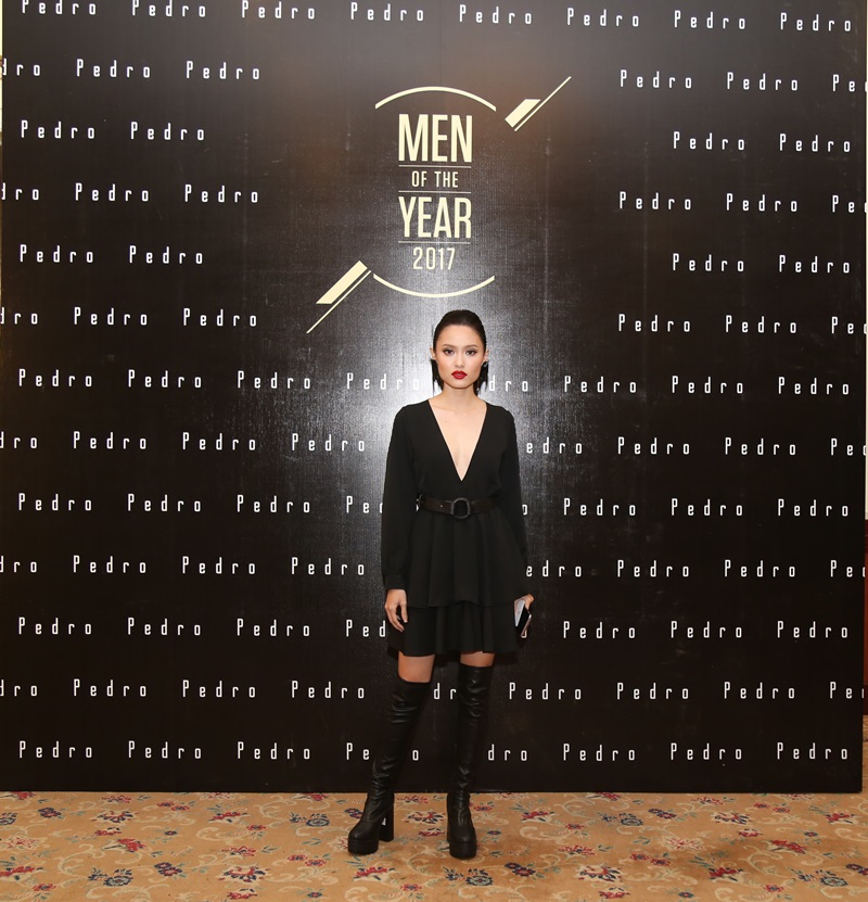 Lễ trao giải "Men of the Year 2017" còn có sự góp mặt của những người đẹp cá tính, bốc lửa khác như người mẫu Fung La...