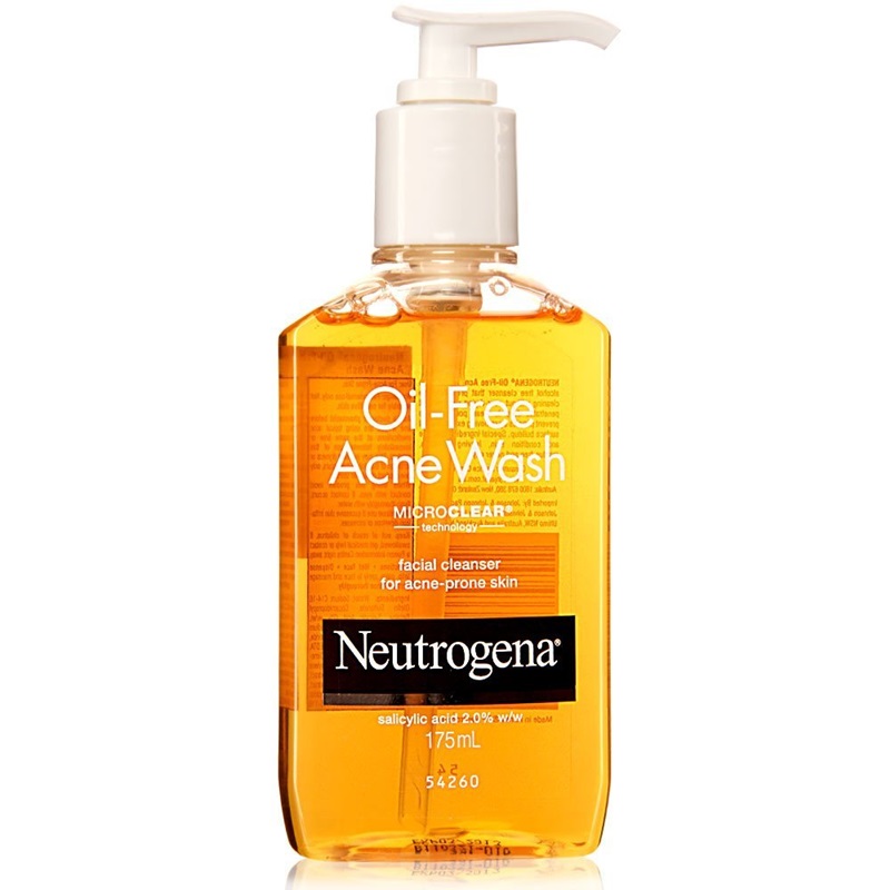 Neutrogena - Oil Free Acne Wash: sữa rửa mặt giúp rửa sạch mặt, không gây kích ứng hoặc khô da. Giá: 220.000VND