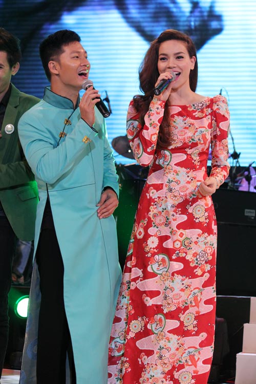 Mỹ Tâm "thắng" Hà Hồ tại Làn sóng xanh, Ca nhạc - MTV, Lan song xanh, gala 15 nam, LSX 2012, My Tam, Ha Ho, Thu Minh, Hong Nhung, Mr Dam, Phuong Thanh, ca sy, tin tuc