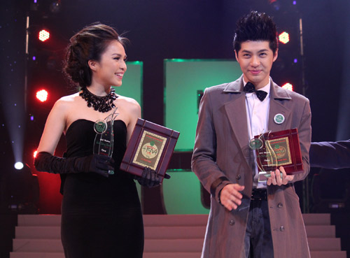 Mỹ Tâm "thắng" Hà Hồ tại Làn sóng xanh, Ca nhạc - MTV, Lan song xanh, gala 15 nam, LSX 2012, My Tam, Ha Ho, Thu Minh, Hong Nhung, Mr Dam, Phuong Thanh, ca sy, tin tuc