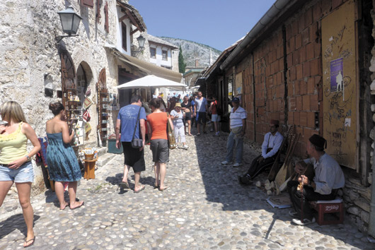 khu phố cổ Mostar , Cầu cổ trên sông Neretva , du ngoạn, con đường di sản văn hóa