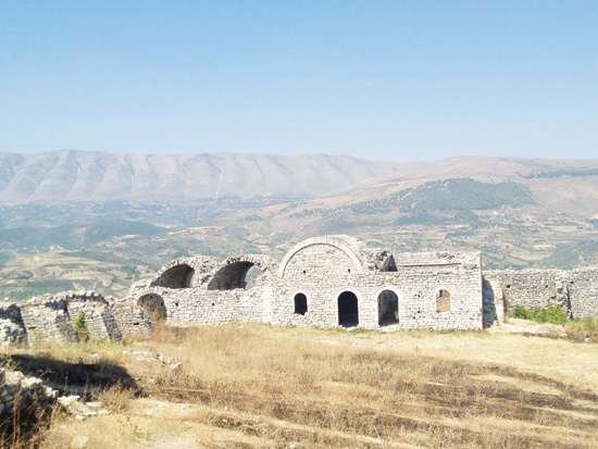 Berat, Thành phố ngàn cửa sổ