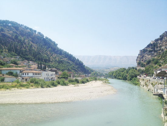 Berat, Thành phố ngàn cửa sổ