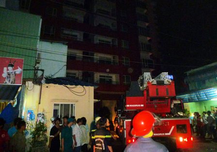 Lực lượng cứu hỏa có mặt