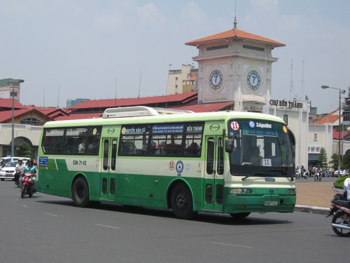 Xe buýt là 1 trong những mặt hàng, dịch vụ thiết yếu điều chỉnh giá từ ngày 1/1/201