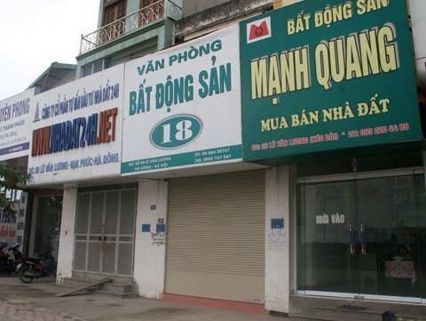 Khu vực Lê Văn Lương, Vạn Phúc, Hà Đông, số sàn mở cửa chỉ đếm trên đầu ngón tay.