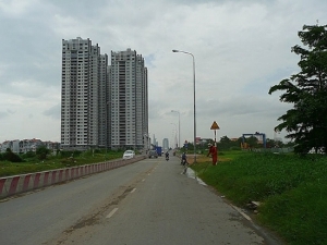 Hà Nội: Giá đất có nơi giảm 50%