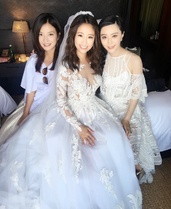 thời trang, váy cưới lộng lẫy của sao Hoa Ngữ 2016