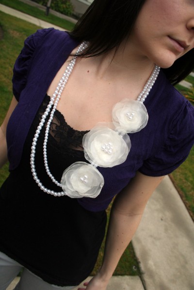 Anthropologie_bonheur_pearl_flower_necklace_diy_Final