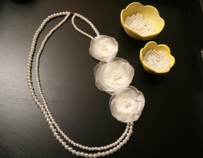 anthropologie_bonheur_pearl_flower_necklace_diy_tutorial_Final