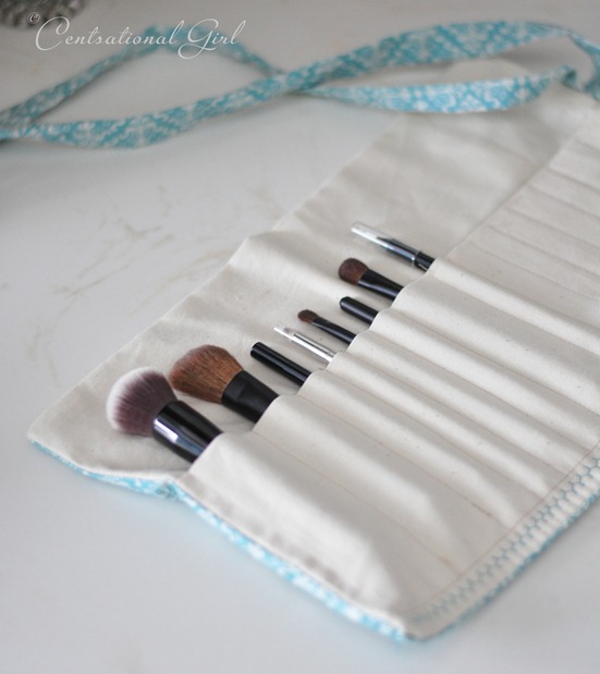 makeup brush holder up close