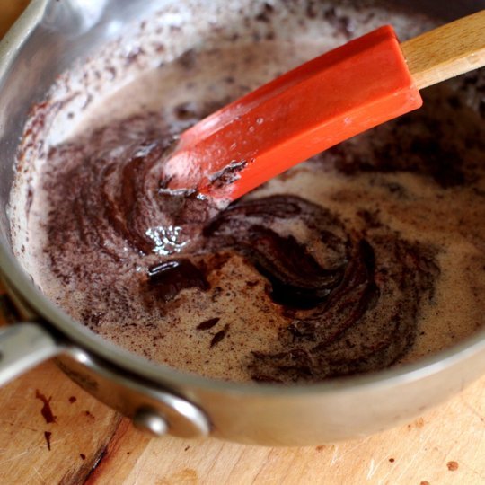 ganache chocolate, làm lớp phủ bánh chocolate