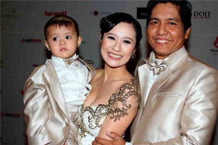Những gia đình "sao" vẹn toàn nhất showbiz Việt 6