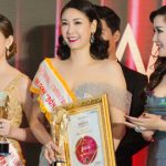 Hoa hậu Hà Kiều Anh được vinh danh là “Bông hồng quyền lực 2017”