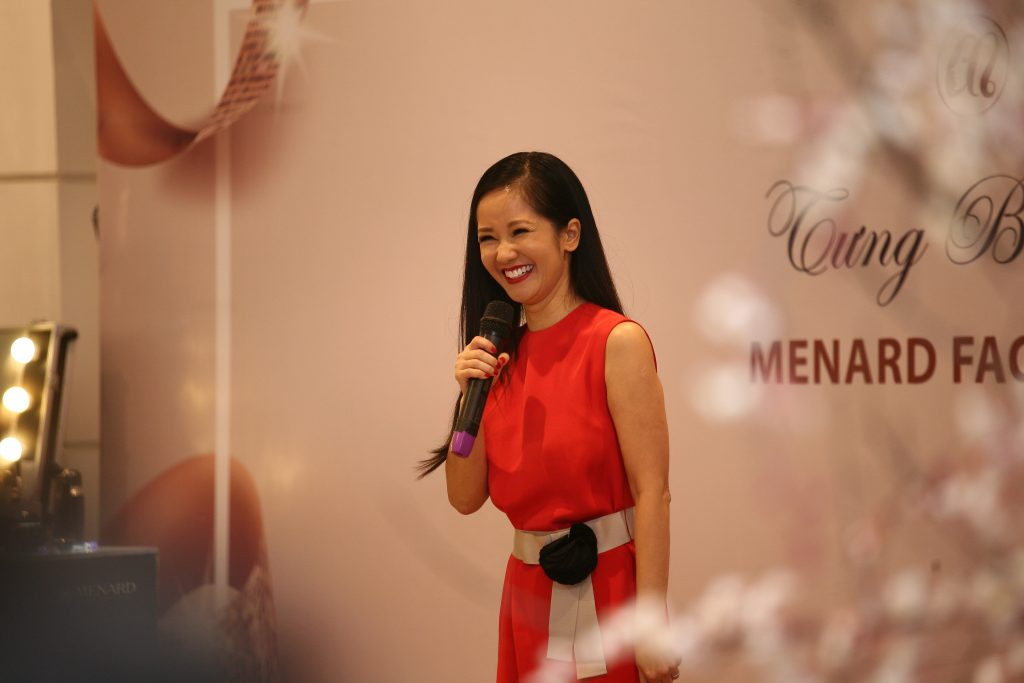 Ca sỹ Hồng Nhung - đại sứ của thương hiệu Menard tại Việt Nam chia sẻ những bí quyết làm đẹp của riêng mình