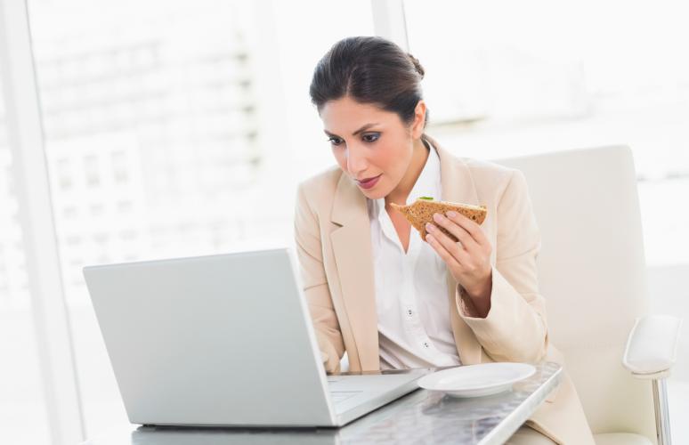 eating-while-working