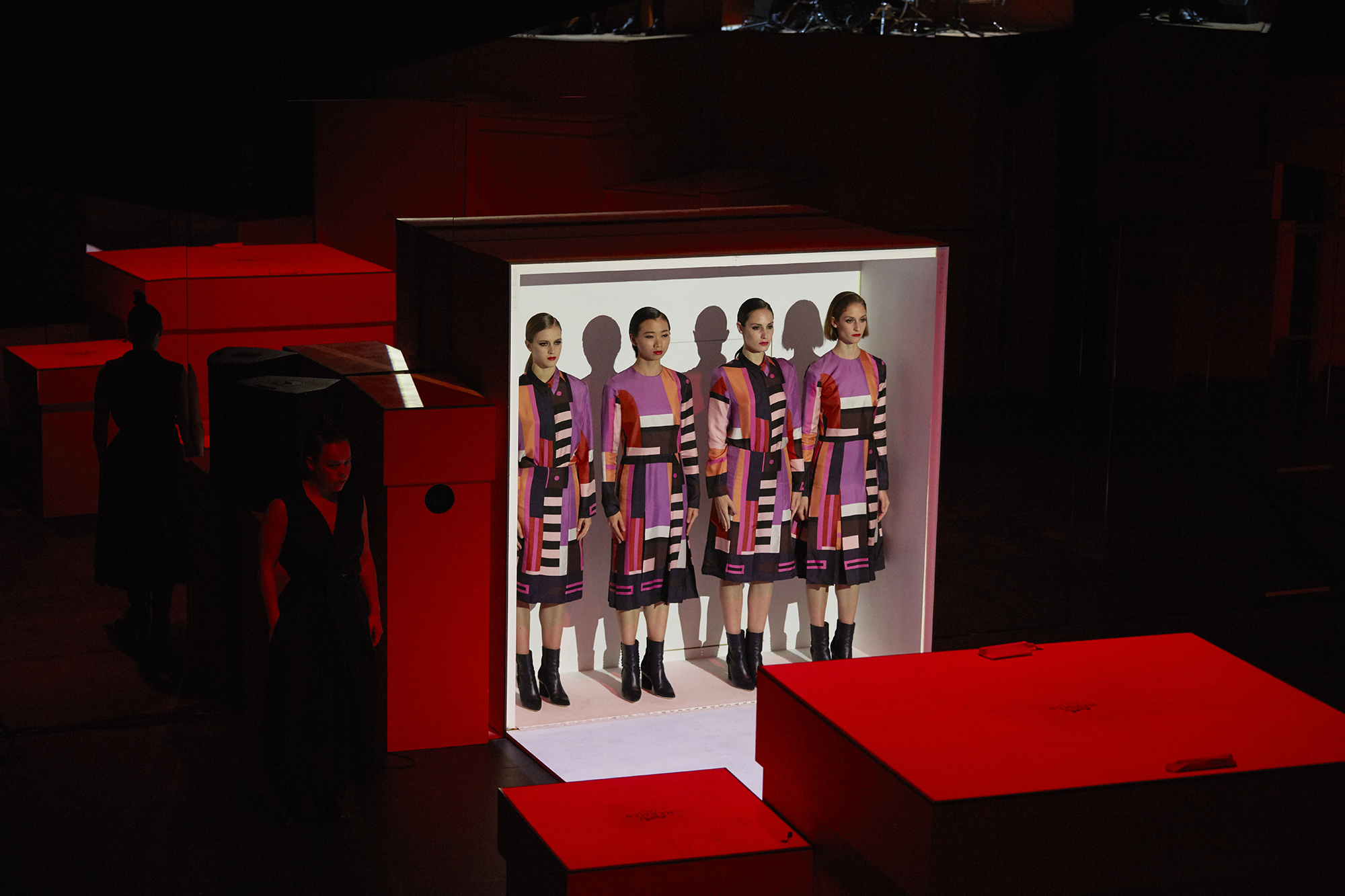 hermes-club-25-by-chris-rhodesthe-music-hall-performance-directed-by-jean-paul-goude-hermes-2017