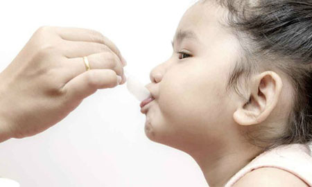Nhiều trẻ ngộ độc chì nặng phải cấp cứu do dùng thuốc cam
