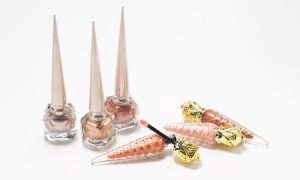 Ngọt như những thỏi son nude ánh nhũ mới ra mắt của Christian Louboutin