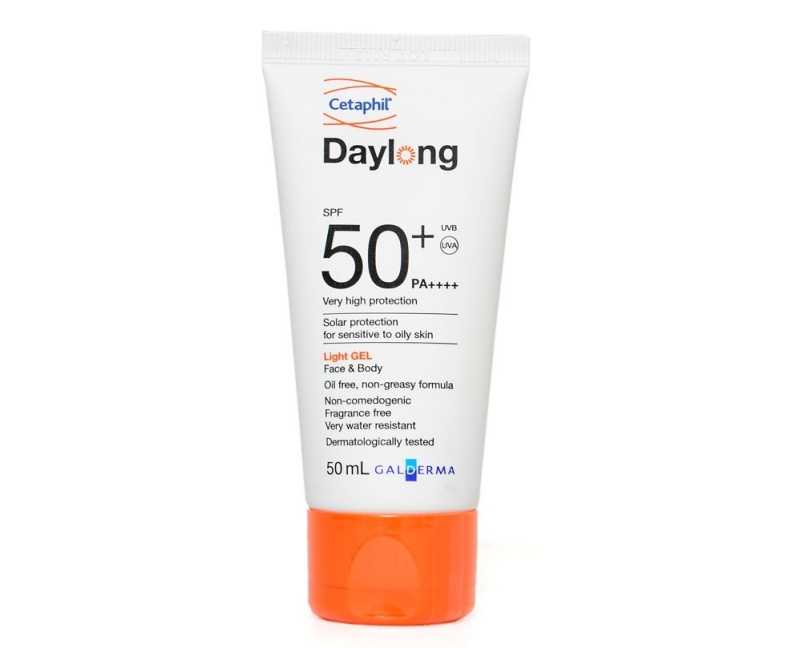 Kem chống nắng Cetaphil Daylong SPF50+ PA++++ dùng được cho mọi loại da, vừa ngăn tác hại của tia UV, vừa ngừa mụn và trị vết thâm. Giá tham khảo: 660.000VND
