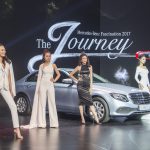Mercedes mang 40 xe trị giá hơn 150 tỷ VND làm Fascination 2017