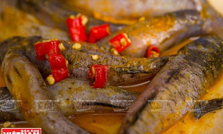 Chết mê với món cá bống kho nghệ đậm đà hương vị quê hương