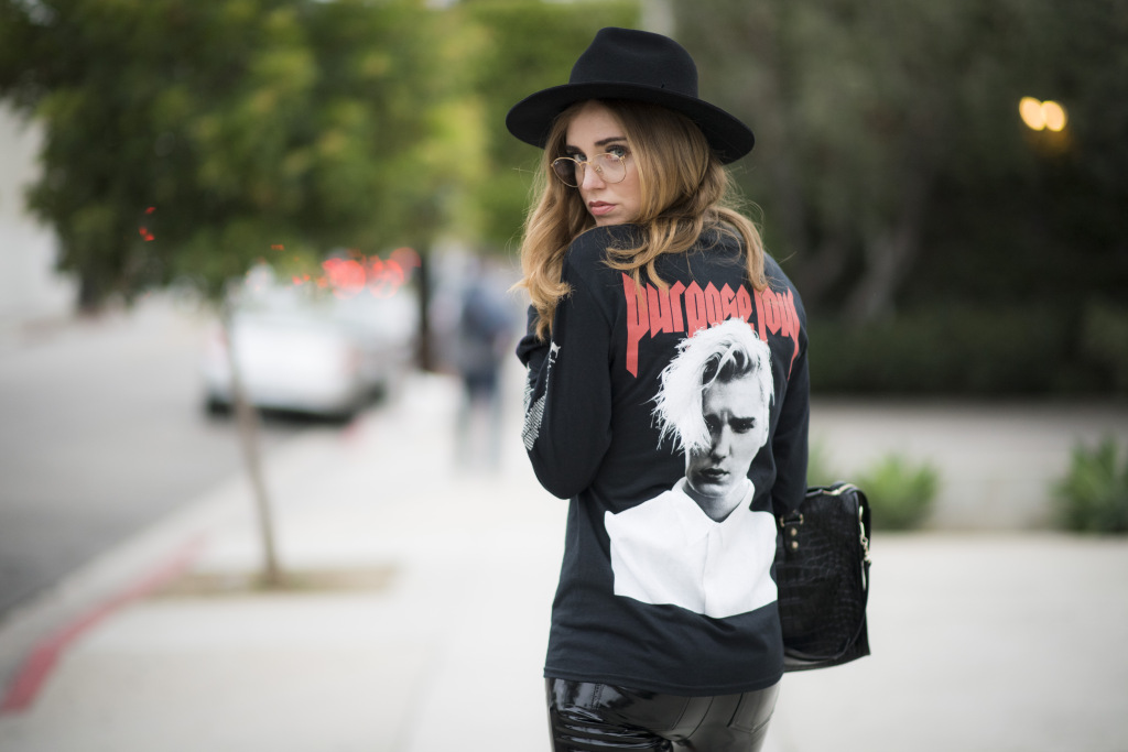 LOS ANGELES, CA - JUNE 11: Chiara Ferragni is wearing a black shirt from Justin Bieber a hat a black hat from lack of colors shoes from red highhells from Dior and a black bag from Balenciaga on June 11, 2016 in Los Angeles, California. (Photo by Timur Emek/Getty Images)