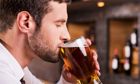 Uống rượu bia vừa phải, giúp sống lâu và tránh mất trí khi về già