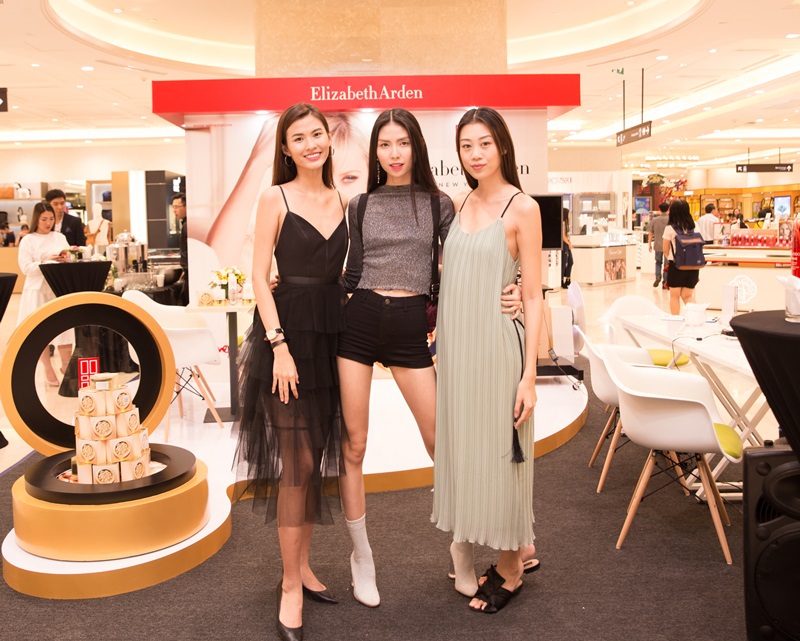 Sự kiện có sự góp mặt của bộ 3 "team sang" Kiki Lê - Thùy Dương - Cao Thiên Trang và các beauty blogger, các biên tập viên tạp chí làm đẹp
