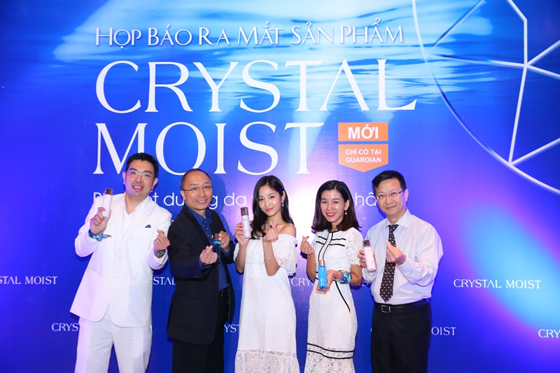 CRYSTAL MOIST – Bí quyết dưỡng da từ khoáng chất, được sản xuất tại Hàn Quốc đã đến Việt Nam