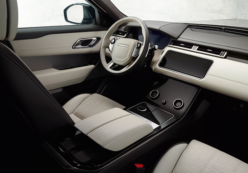 rr_velar_18my_271_glhd_interior_010317