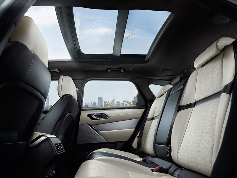 rr_velar_18my_280_glhd_open_interior_010317