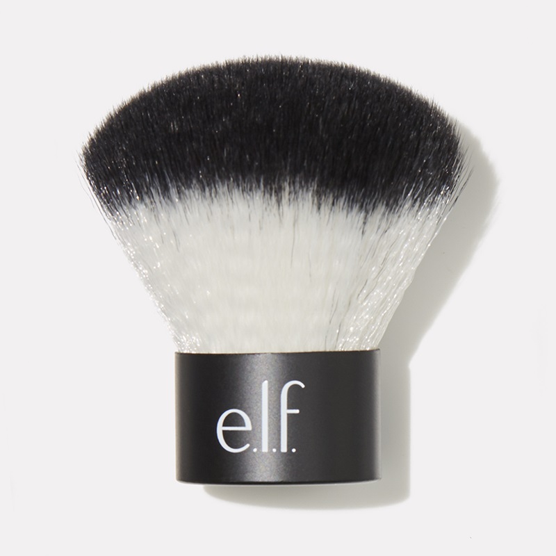 E.L.F. COSMETICS - Kabuki Face Brush: cọ tán nền đầu tròn. Giá: 6$ (khoảng 132.000VND)