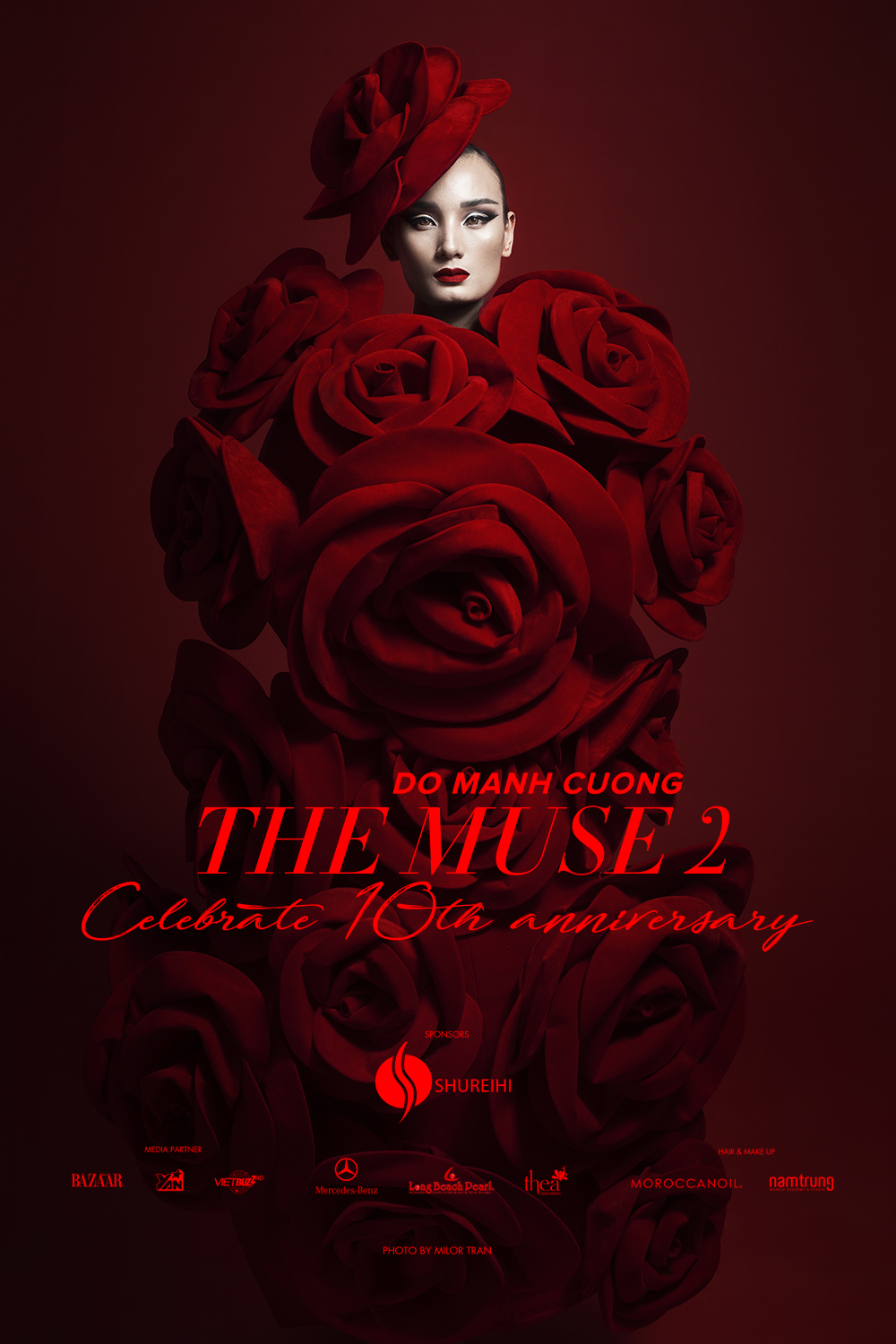 Poster chính thức cho show diễn "The Muse 2" với tông màu đỏ chủ đạo 