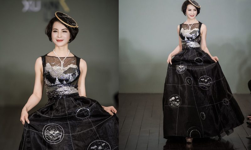 Bộ đầm dạ hội màu đen mà Thanh Mai diện ở màn vedette được đính hơn 20.000 viên đá kim cương nhân tạo của Swarovski.
