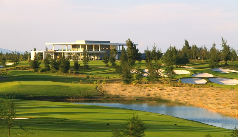 Sân golf chuẩn quốc tế Montgomerie Links