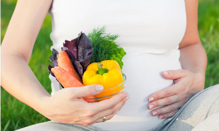 Chế độ dinh dưỡng cho mẹ bầu để thai nhi phát triển não bộ tốt