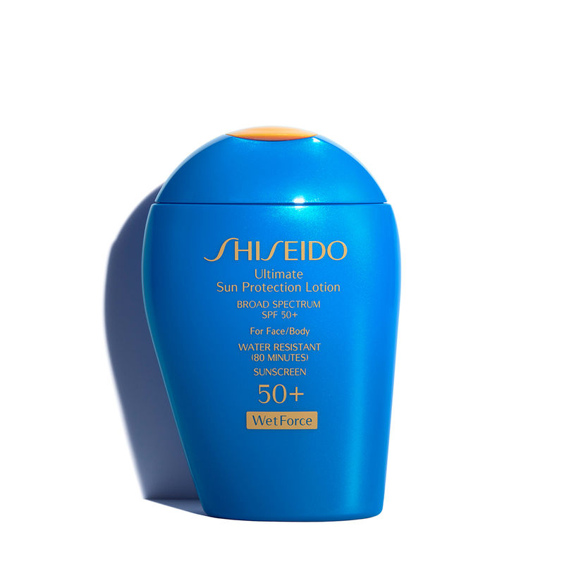 Kem chống nắng Shiseido - Wet Force Ultimate Sun Protection Lotion: Tạo nên lớp màng bảo vệ da mạnh mẽ hơn khi tiếp xúc với nước. Giá: 930.000VNĐ