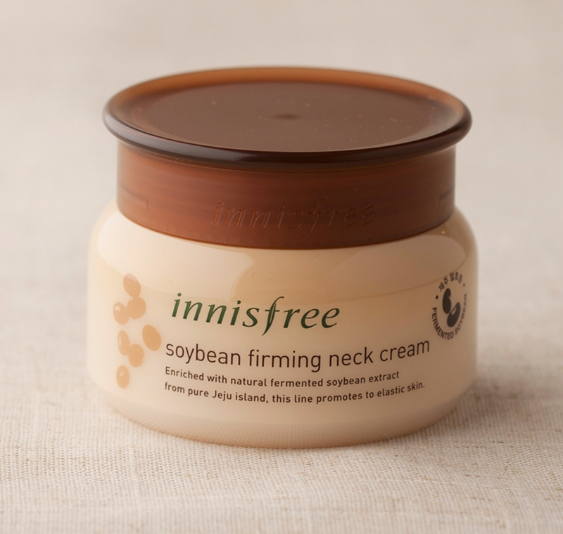 Kem dưỡng da cổ Innisfree Soybean Firming Neck Cream (21USD, khoảng 480.000VNĐ)