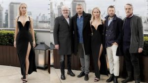 Jennifer Lawrence thấy nực cười với những lời bình phẩm ác ý về bộ đầm Versace