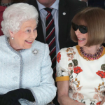 “Bà đầm thép của làng thời trang” Anna Wintour bị chỉ trích khi ngồi cạnh Nữ hoàng Anh