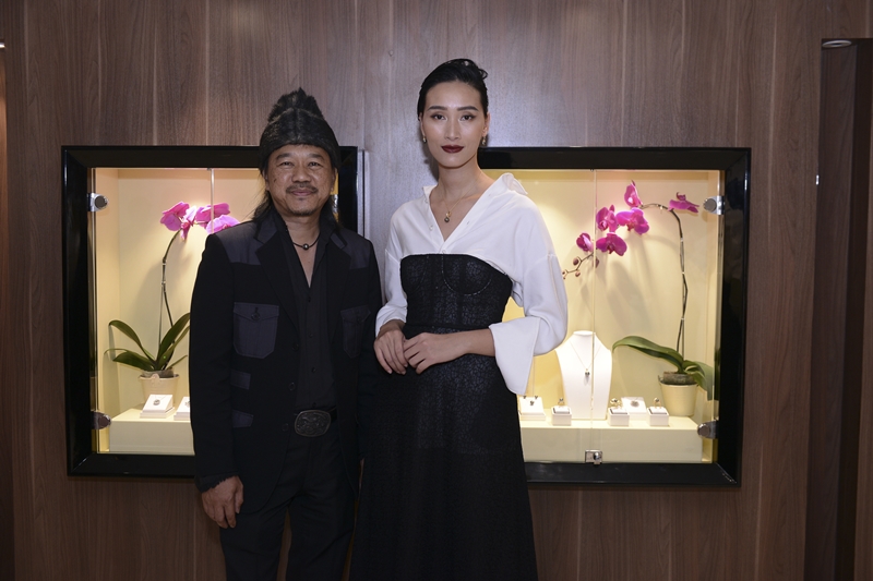 Trang Khiếu dành lời khen và Huỳnh Thượng Chí (Chi Huynh) – người sáng lập và đưa thương hiệu Galatea – Jewelry by Artist