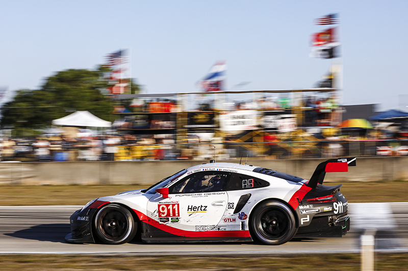 Porsche 911 RSR (911), Porsche GT Team: Patrick Pilet, Nick Tandy, Frederic Makowiecki
