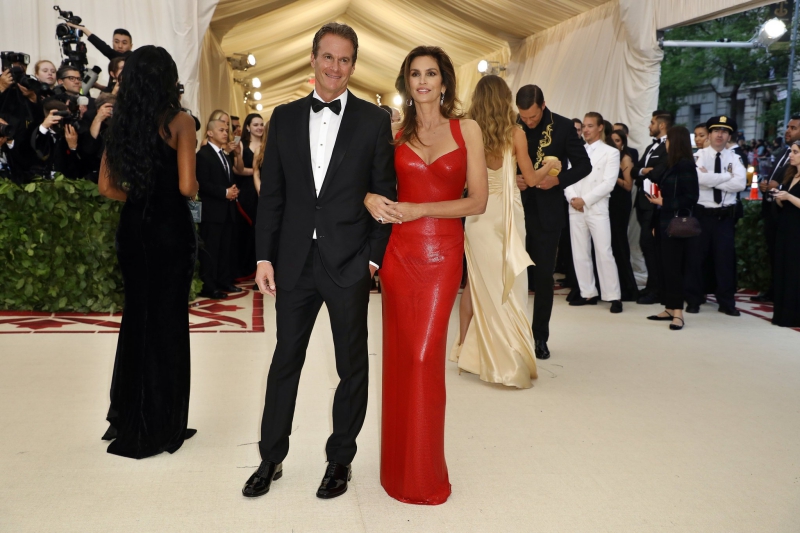 Doanh nhân Rande Gerber và siêu mẫu Cindy Crawford cũng tham dự sự kiện MET Gala 2018. 