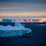 Nam Phi xem xét mua núi băng từ Nam Cực để chống hạn hán