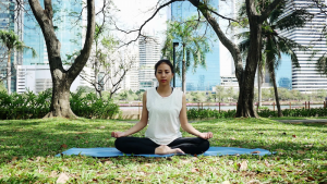 5 tư thế yoga dành riêng cho người huyết áp thấp